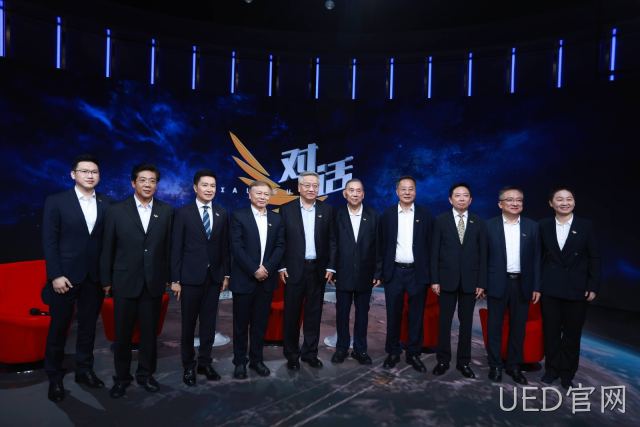 孙中亮做客《对话》：解码北斗五年民用化突围之路